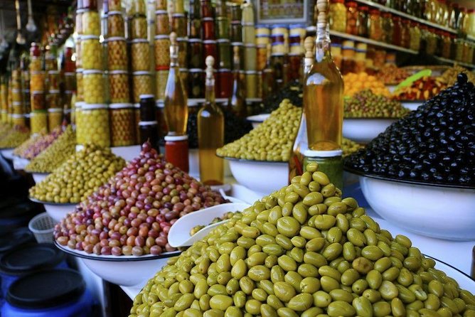 Marrakech Day Trip From Agadir - Stop 1 in Marrakech: Jemaa el Fna and the market swirl