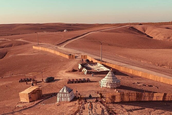 Marrakech Desert Tour & Sunset Camel Ride with Dinner Show - Camel Ride in Agafay: Sunset Views and What to Expect