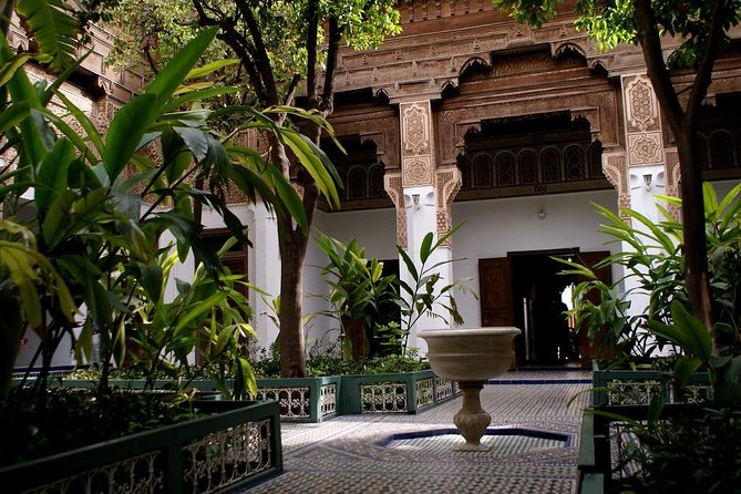 Marrakech: Half-Day Historical and Cultural Tour. - Saadian Tombs for 60 minutes: history you can feel in stone