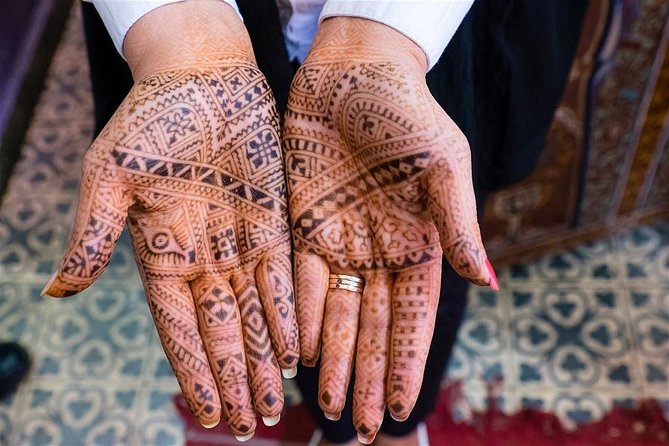 Marrakech Historical and Cultural Tour - Half Day City Tour - Saadian Tombs: One Hour, Strong Atmosphere, Possible Lines