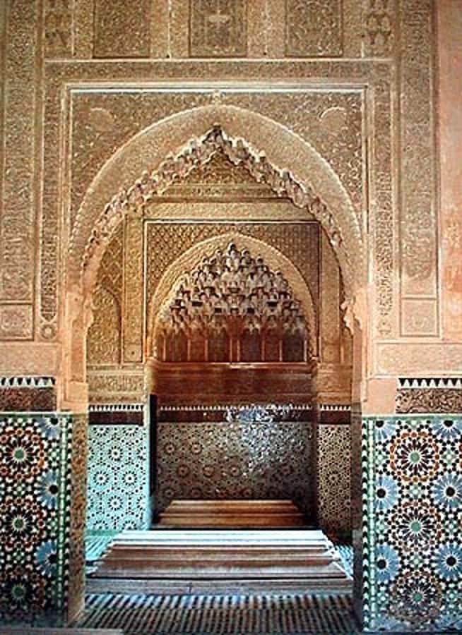 Marrakech: Historical Discovery Tour - The herbalist lesson: spices and plants used in Moroccan medicine