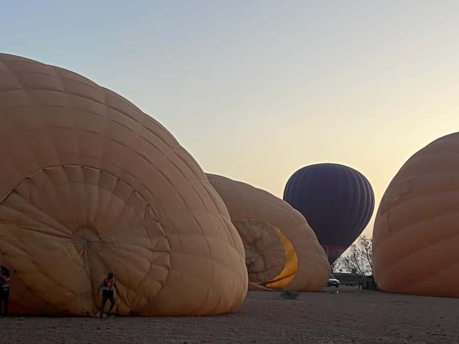 Marrakech: Hot Air Balloon Flight with Breakfast - In the basket over the Atlas: what the flight feels like from up high