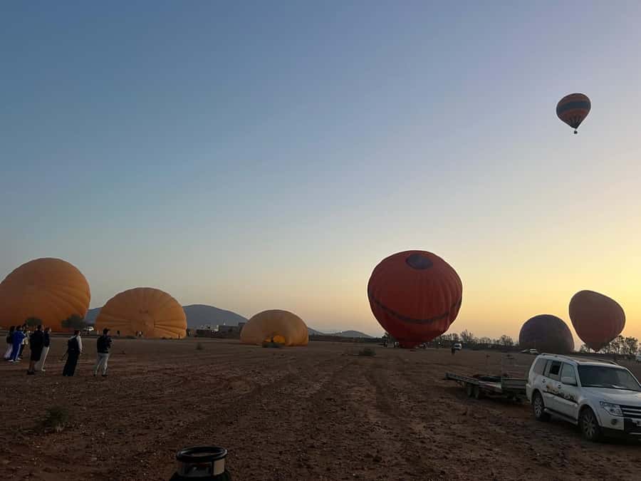 Marrakech: Hot Air Balloon Flight with Breakfast - Before the lift-off: balloon inflation, crew work, and safety briefing vibes