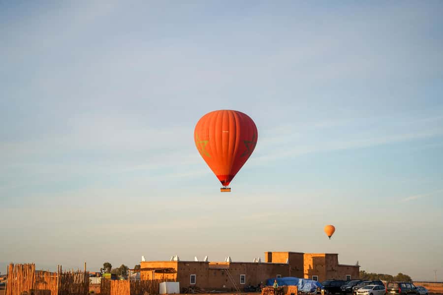 Marrakech: Hot Air Balloon Ride with Breakfast & Transfer - The flight itself: what the views look like from the basket