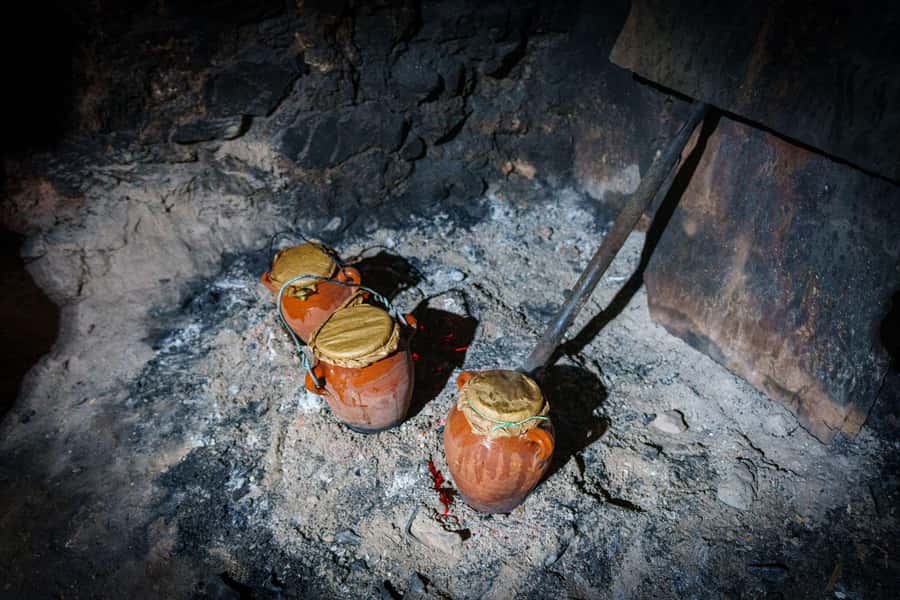 Marrakech: Local Food Tasting Tour with a Guide - What to bring and how to dress for the medina