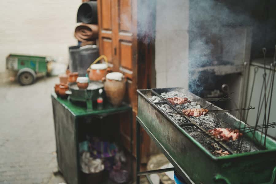 Marrakech: Medina Stories Food Tour with 15+ Tastings - Community Bakery and Hammam Oven Stops: The Hands-On Moments