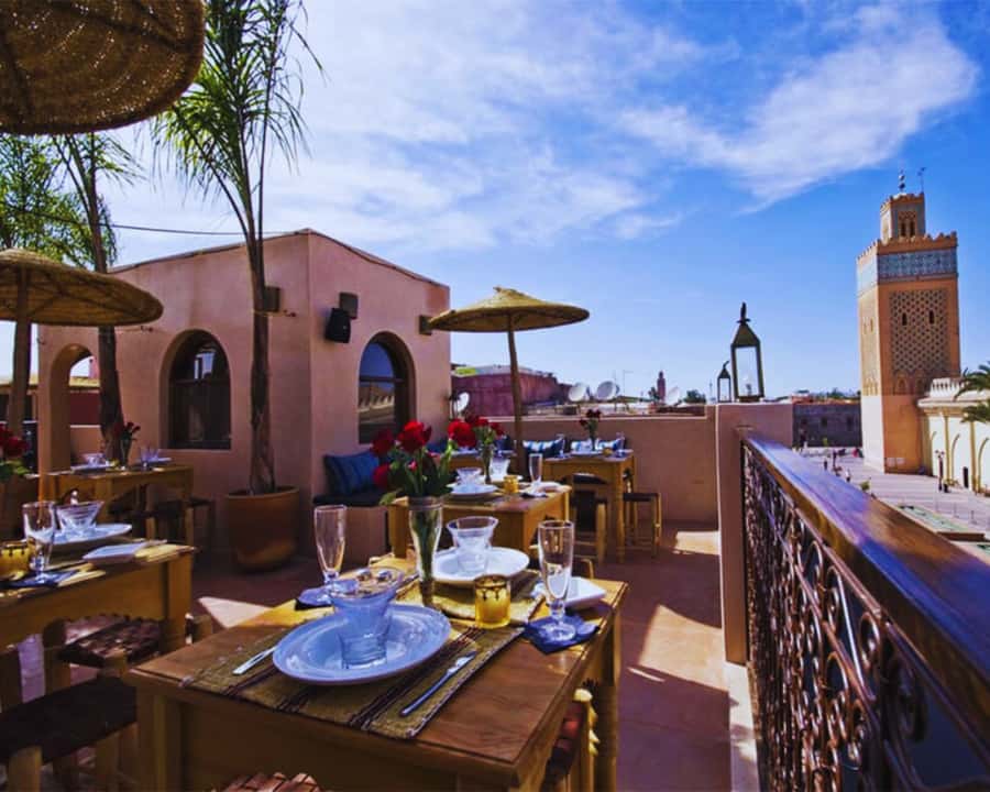 Marrakech: Medina Visit Rooftop Views & Traditional Dining - Hotel Pickup and Meeting Point Reality (So You Are Not Chasing the Group)