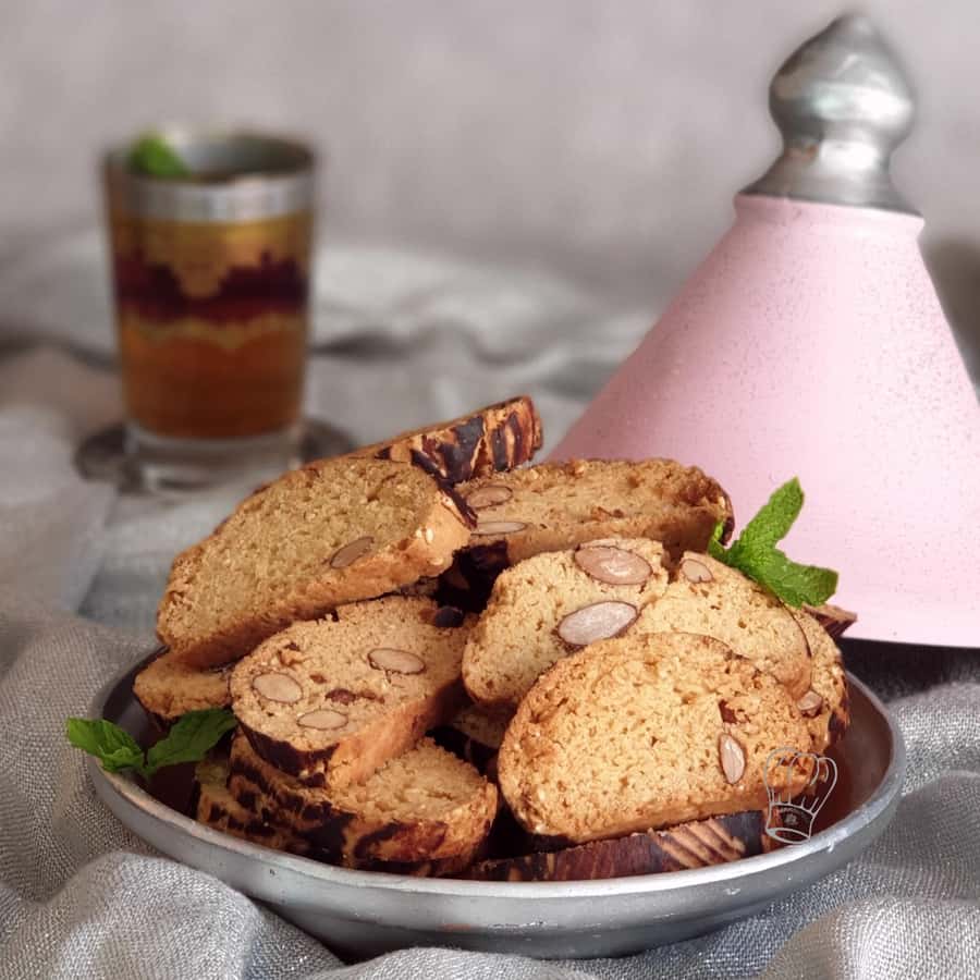 Marrakech: Moroccan Pastries and Tea Class with a Local - The Pastry Lesson: The Tricks That Make Moroccan Pastry Different