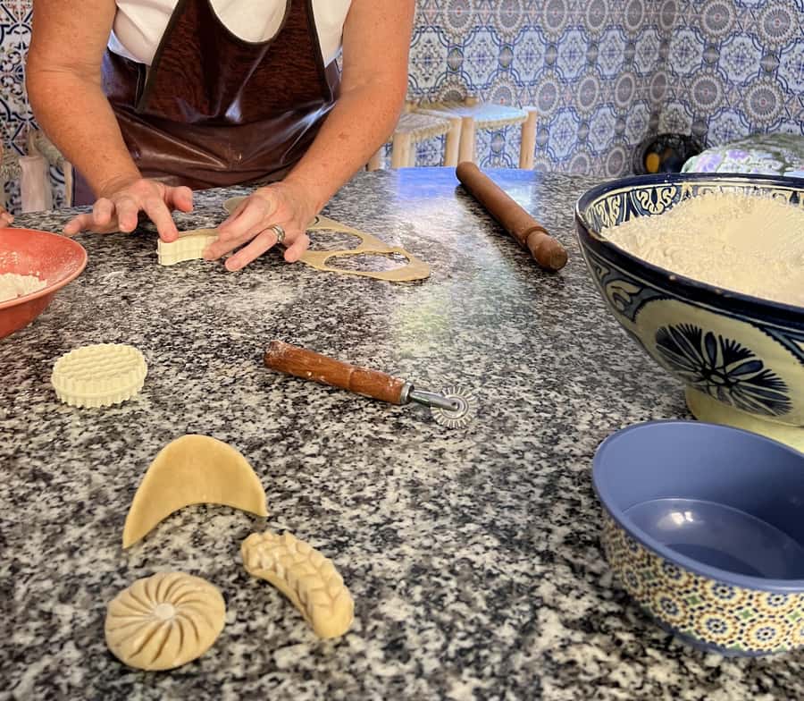 Marrakech: Moroccan Pastries and Tea Class with a Local - What You Get Included: Equipment, Snacks, and the Take-Home Box