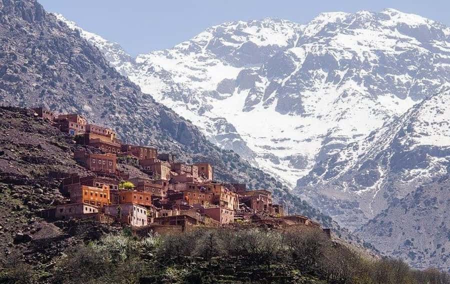 Marrakech: Ourika Valley Day Trip & Waterfalls Hike & Lunch - From your riad to the Atlas: the drive that sets the mood