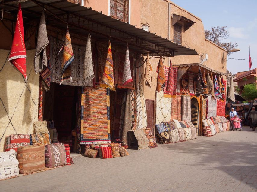 Marrakech: Palace, Museum, Madrasa & Medina Highlights Tour - Guide Choices, Small Details, and What to Ask For