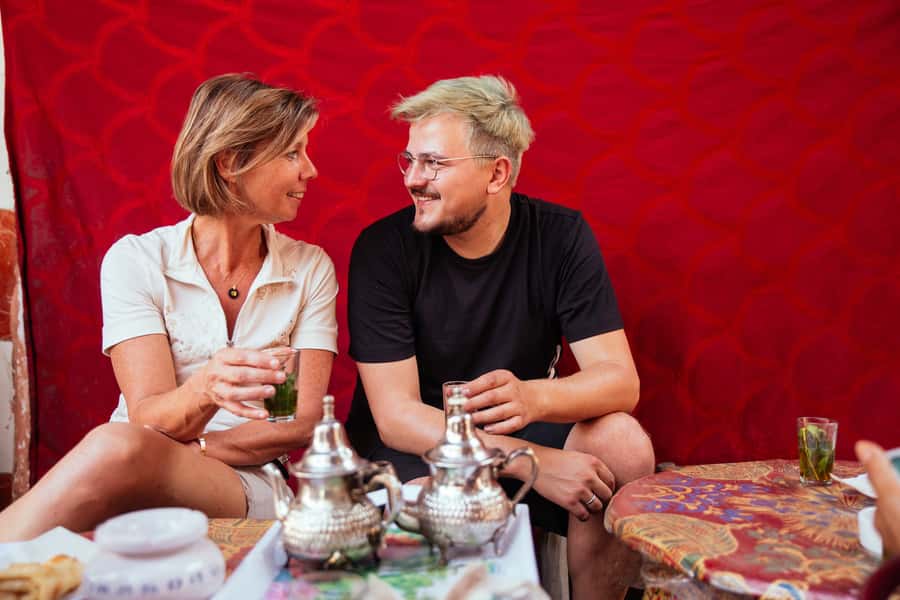 Marrakech: Private Souks Tour with Tea and Traditional Snack - Artisan lanes for tile, slippers, carpets, and metalwork
