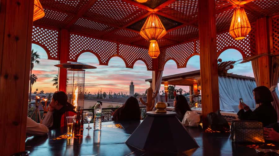 Marrakech: Rooftop Dinner with Koutoubia View - Rooftop Dinner With Koutoubia Views: The Setting