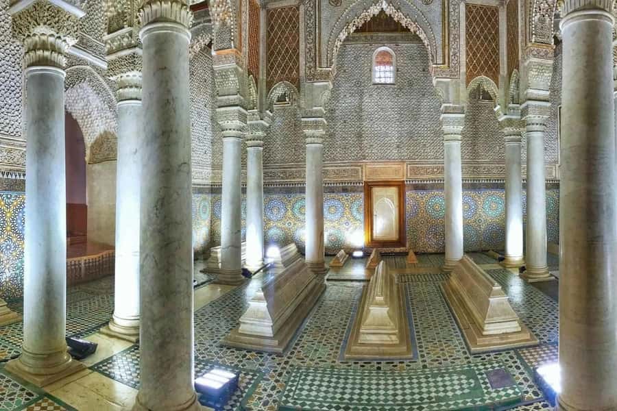 Marrakech: Saadian Tombs, Bahia Palace, Medina and Souk Tour - Why This Marrakech Route Makes Sense (Mosque, Tombs, Palace, Medina)