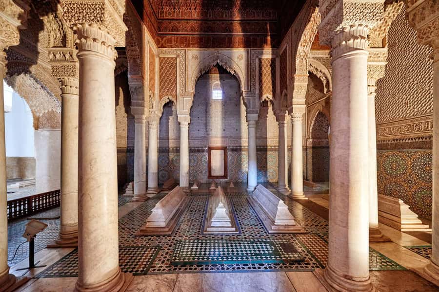 Marrakech: Saadian Tombs, Bahia Palace, Medina and Souk Tour - Souks and Medina Walking: How Craft Finds and History Meet
