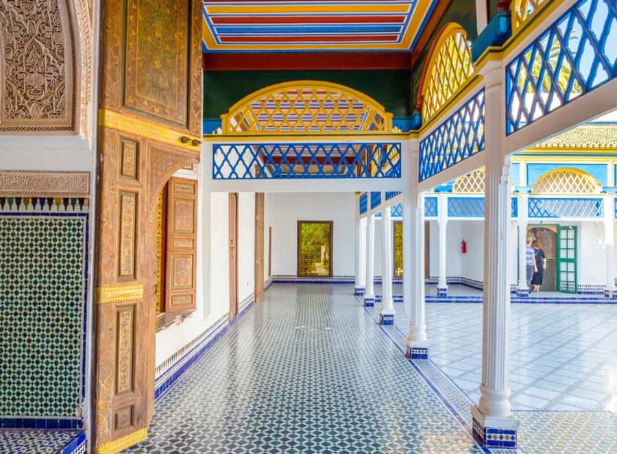 Marrakech: Saadian Tombs, Bahia Palace, Medina and Souk Tour - Value and Timing: What the $21 Price Really Covers