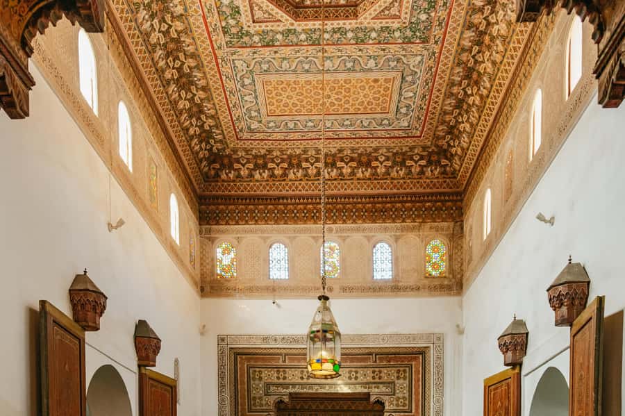 Marrakech: Saadian Tombs & Bahia Palace, Medina Guided Tour - Souks after palaces: how to shop without losing the plot