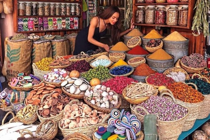 Marrakech: Sunset Dinner in the Agafay Desert - Argan Oil Women’s Cooperative: 40 Minutes of Craft You Can Picture