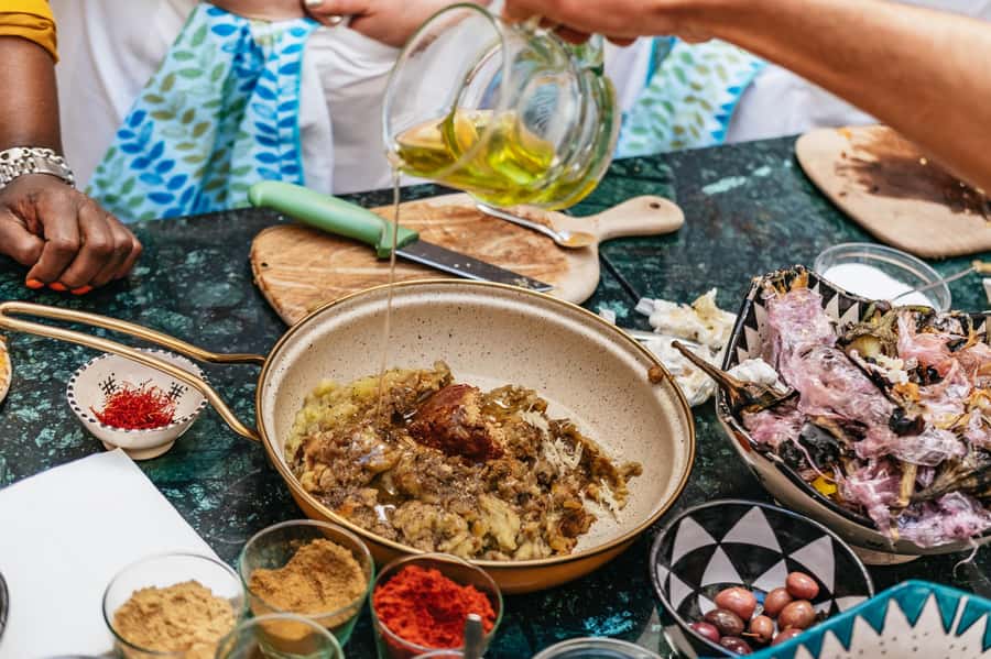 Marrakech: Tajine Cooking Class in a Traditional Riad - What to wear and bring so the riad rules do not slow you down