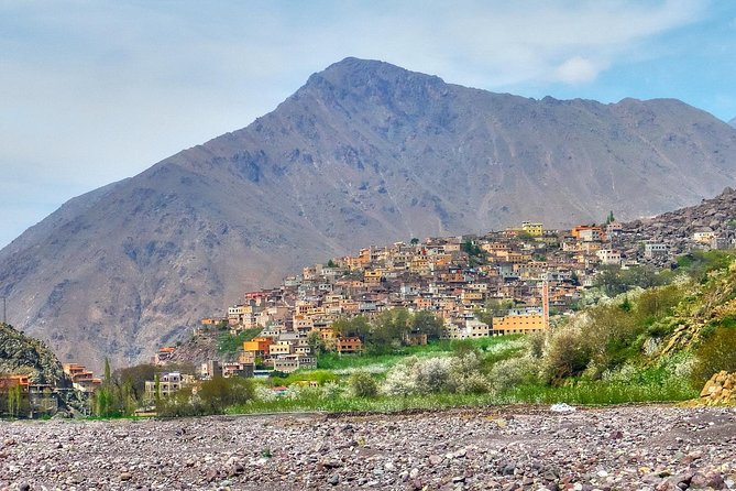 Marrakech to Atlas Mountains and 4 Valleys Day Trip - Tnine Ourika market walk: a short cultural stop on Mondays