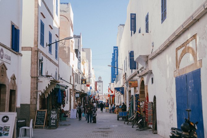 Marrakech to Essaouira: Private Tour - What the Guide Does in Essaouira’s Souks and Fortress