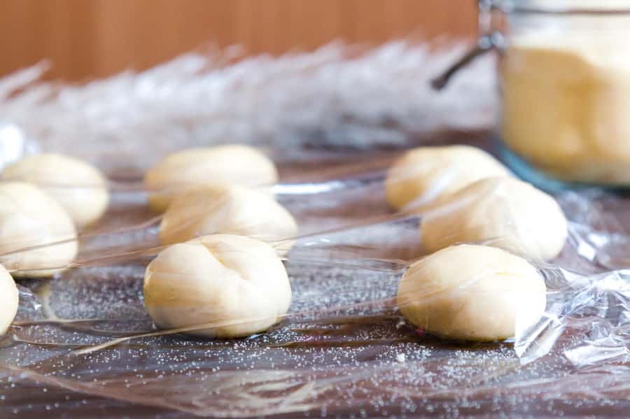 Marrakech: Traditional Moroccan Crepes & Bread Cooking Class - Where you meet at Bab Doukkala, and what the walk feels like