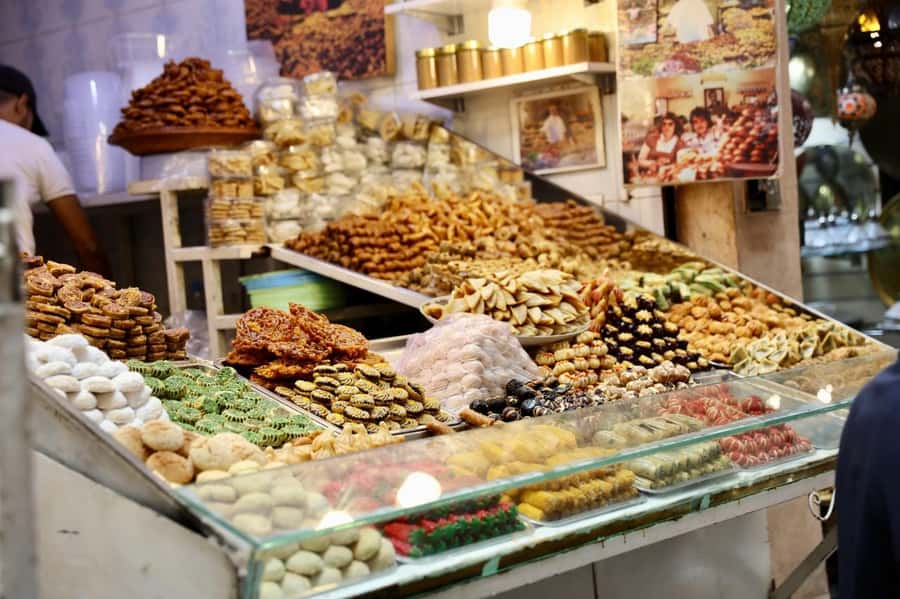 Marrakech: Uncover Hidden Gems on a Half-Day Walking Tour - Meeting at Hôtel Islane, then walking into Bab Agnaou and the Kasbah