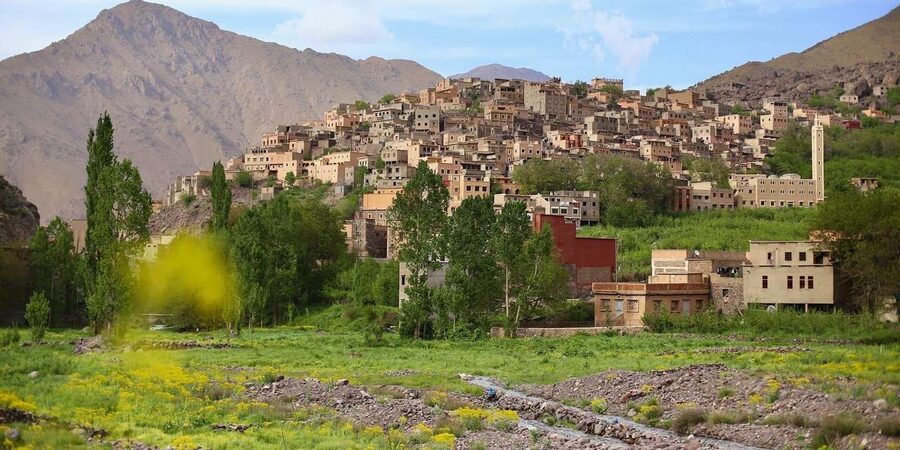 Marrakesh: 2-Day Mt. Toubkal Trek with 1-Night Stay & Meals - Guides, group size, and the safety factor that keeps showing up