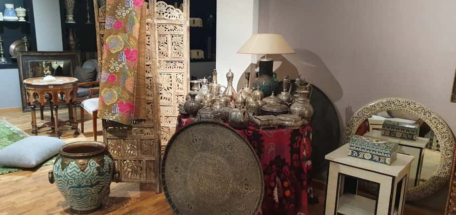 Marrakesh: Guided Souk Shopping Tour with a Local Guide - What to bring for comfort (and fewer sour moments)