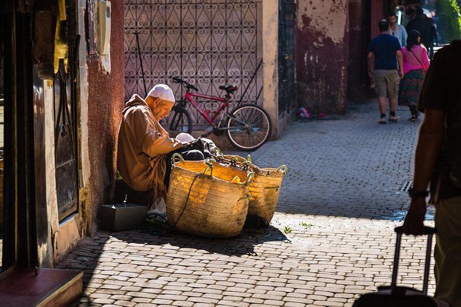 Marrakesh medina( OLD CITY) day tour from Casablanca - Walking the Marrakesh Medina: Bahia Palace, Koutoubia, and the Tombs