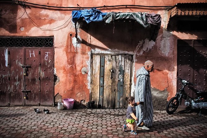 Medina of Marrakech Walking Tour - Koutoubia Mosque stop: your orientation anchor in the lanes