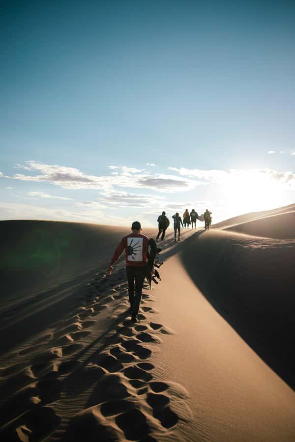 Merzouga: Overnight Stay in Luxury Desert Tent with Dinner - Dinner, tea, and Berber drums you can actually enjoy