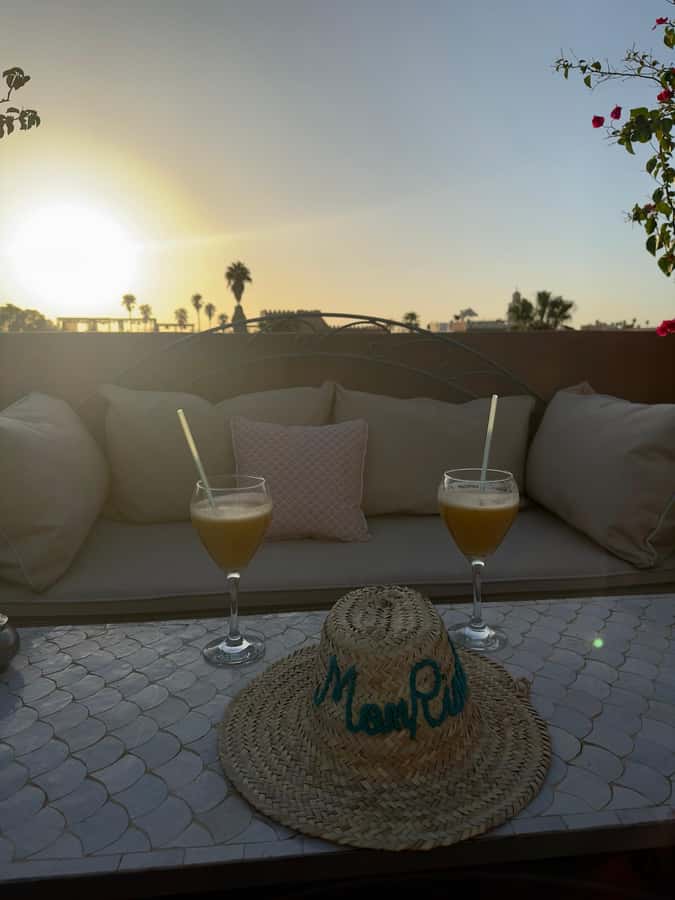 Moroccan cooking class in Marrakech with berber chef - Welcome mint tea and choosing your menu with Chef Aicha