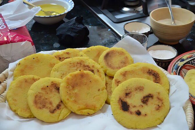 Moroccan Cooking Workshop in fez Medina - Souk Shopping in Fez: More Than a Pre-Game Stroll