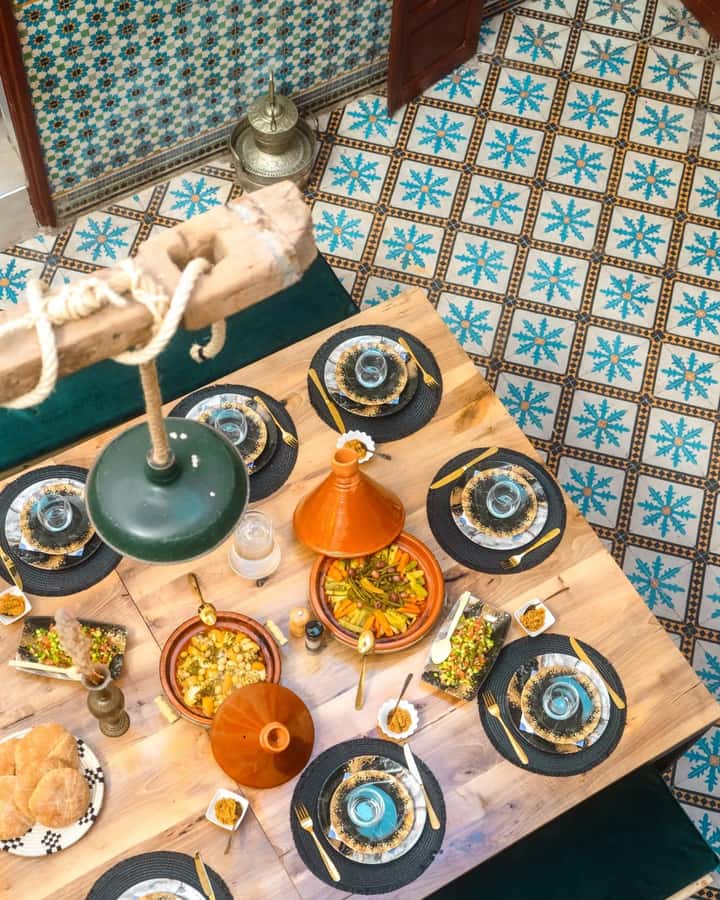 Moroccan Food Cooking Class with a Local Chef in Marrakech - Knife skills, spice seasoning, and tagine technique