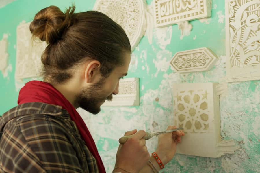 Moroccan Plaster Sculpture Workshop - Language and teaching: what to expect if your French or Arabic is limited