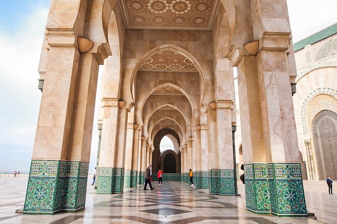 Private Guided Tour of Casablanca Including Mosque Entrance - Habouss district and Habbous Square: French-era planning near Royal Palace views