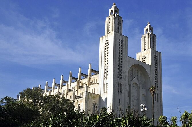 Private Tour of Casablanca with Hassan II Mosque Entry Ticket - Rick’s Café photo stop: movie magic, short and sweet