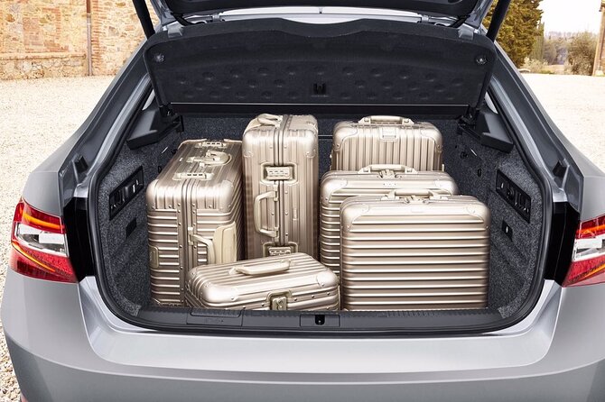 Private Transfer from CMN Casablanca Airport (from/to) Rabat - Car comfort and included extras that actually help