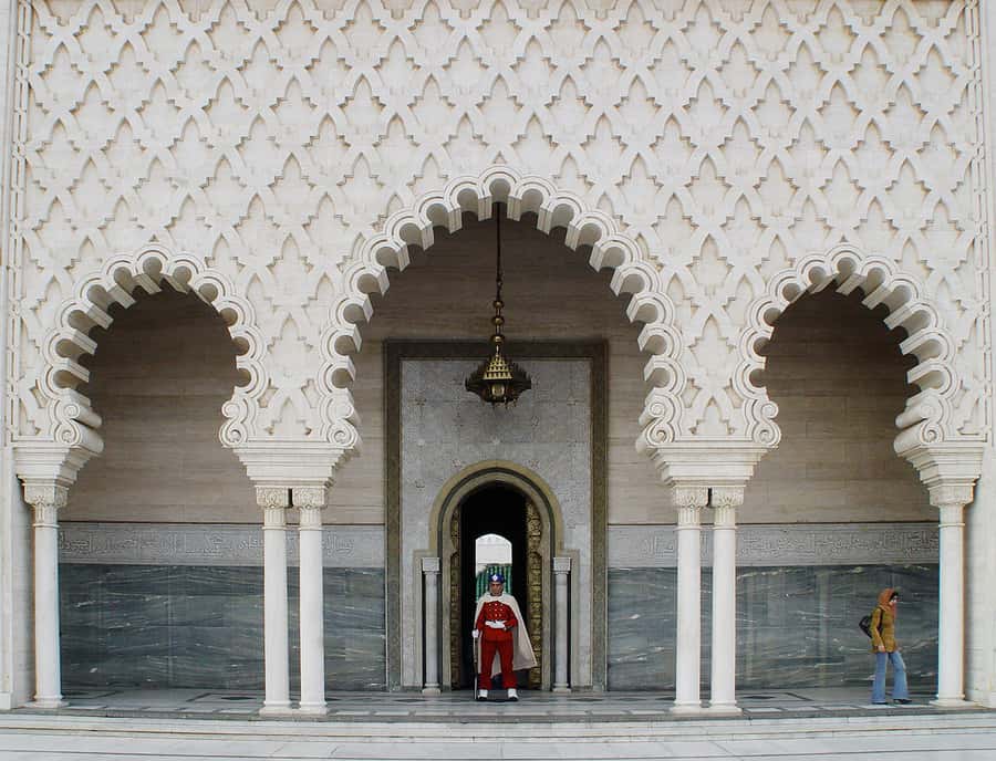 Rabat: Guided City Tour with Mausoleum Mohammed V Visit - Medina walls and market life: finishing with Rabat’s pulse