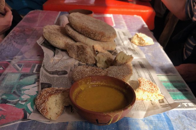 The Sunday Market in Had Draa & Local Food Tasting. - Entering the Market: How the Sunday Crowd Works