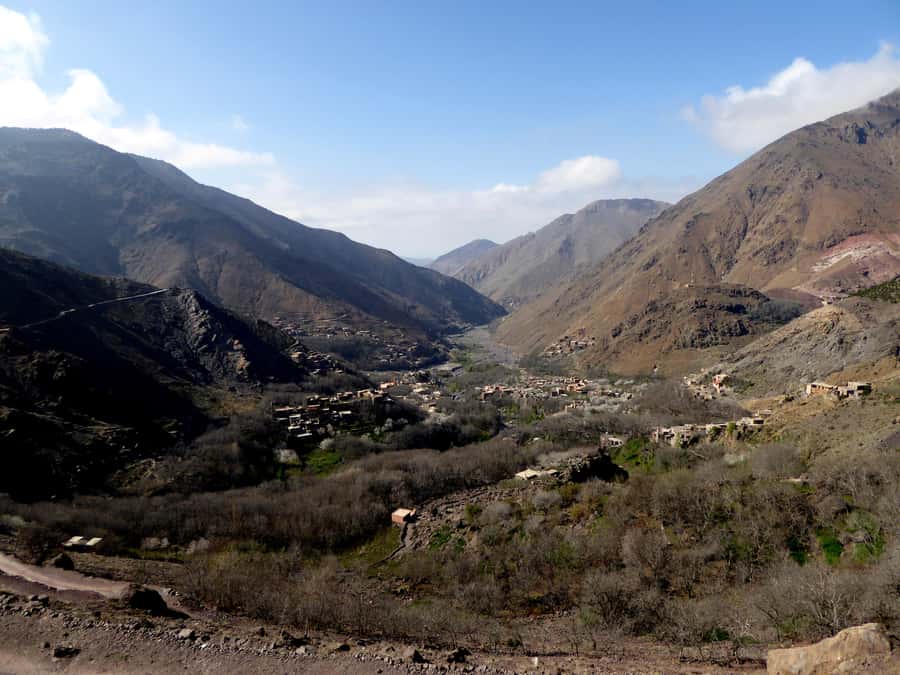 Three valleys, Atlas Mountain, waterfalls & Agafay Desert - Kik Plateau and Lalla Takarkoust dam: the big-view chapter