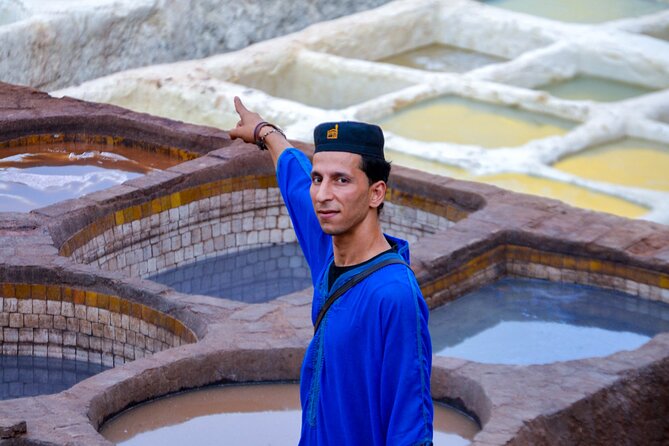 Tour guide in the old city of Fez - Bab Boujloud and Fes el-Bali: The Medina in One Walk