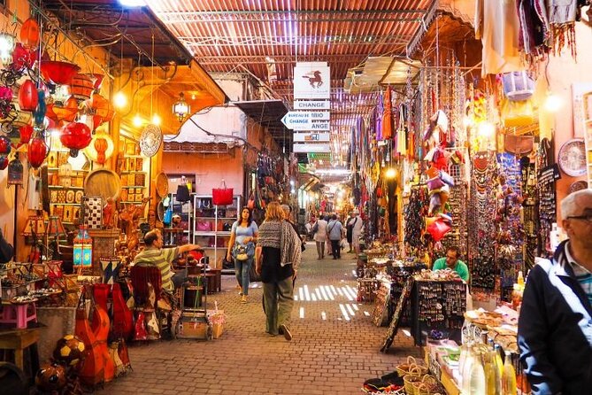 VIP tour Casablanca to Marrakech: Luxury Day of History & Culture - Koutoubia Mosque and Minaret: exterior focus and smart expectations