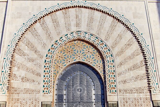 Visit Casablanca from the port or hotels - La Corniche: ocean-walk time and photo-friendly views