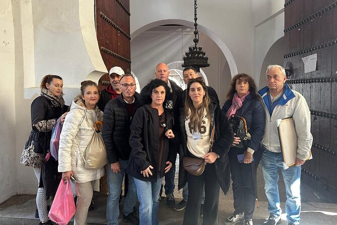 Wonderful Day Tour in Fes: A Historical and Cultural Guided Trip - Lunch in the medina: 40 minutes, but you bring the meal
